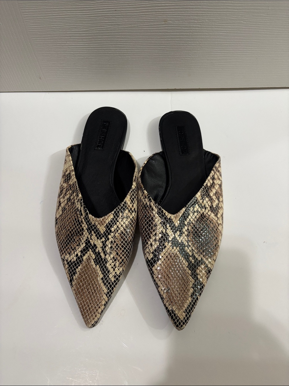 Topshop Snake-Print Pointed Slip-On Mules - Beige/Black
